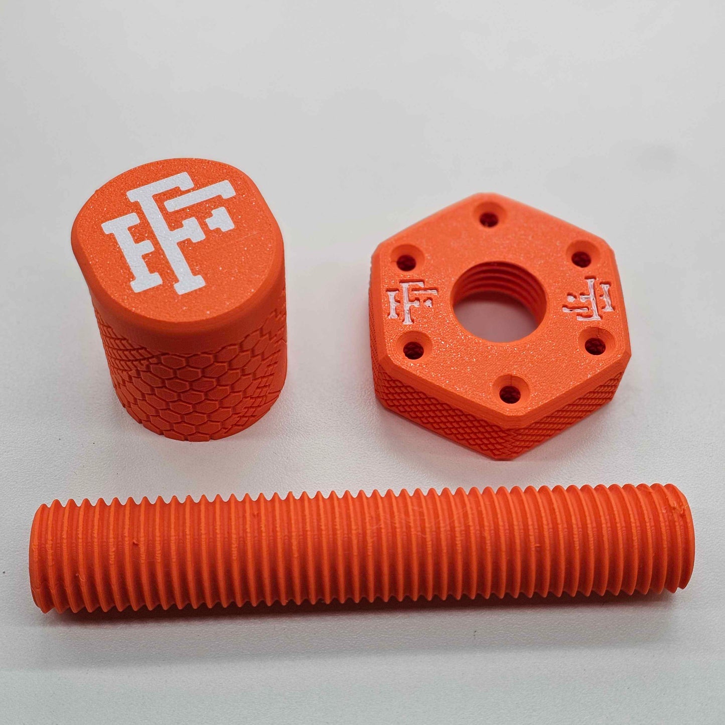 Close-up of Darko Lifting FrogFits Bar Holder color options